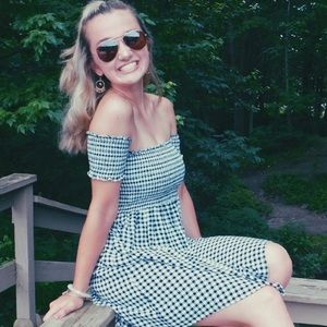 Meet your Posher, Madison